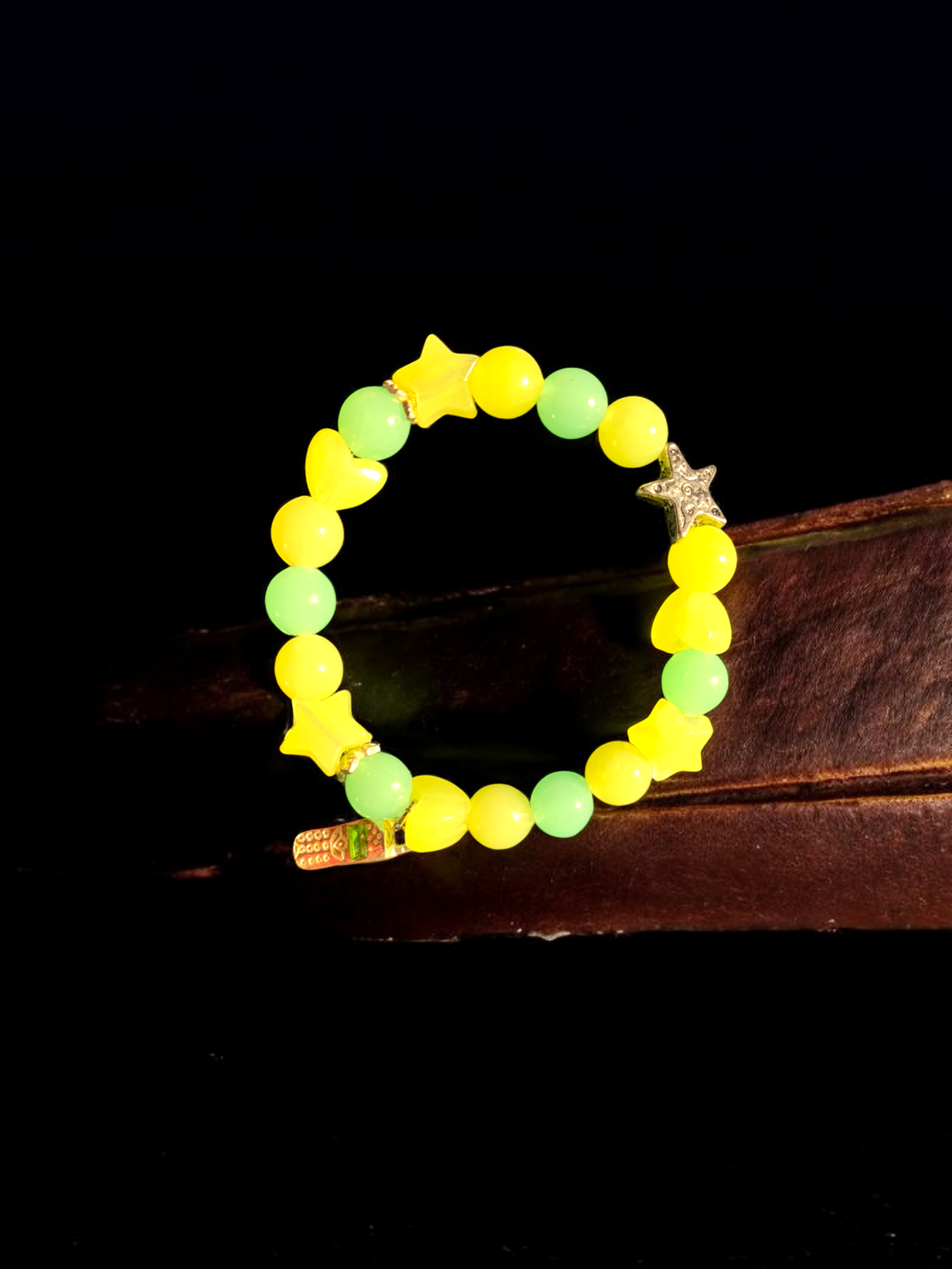 Girls' yellow glow bracelet