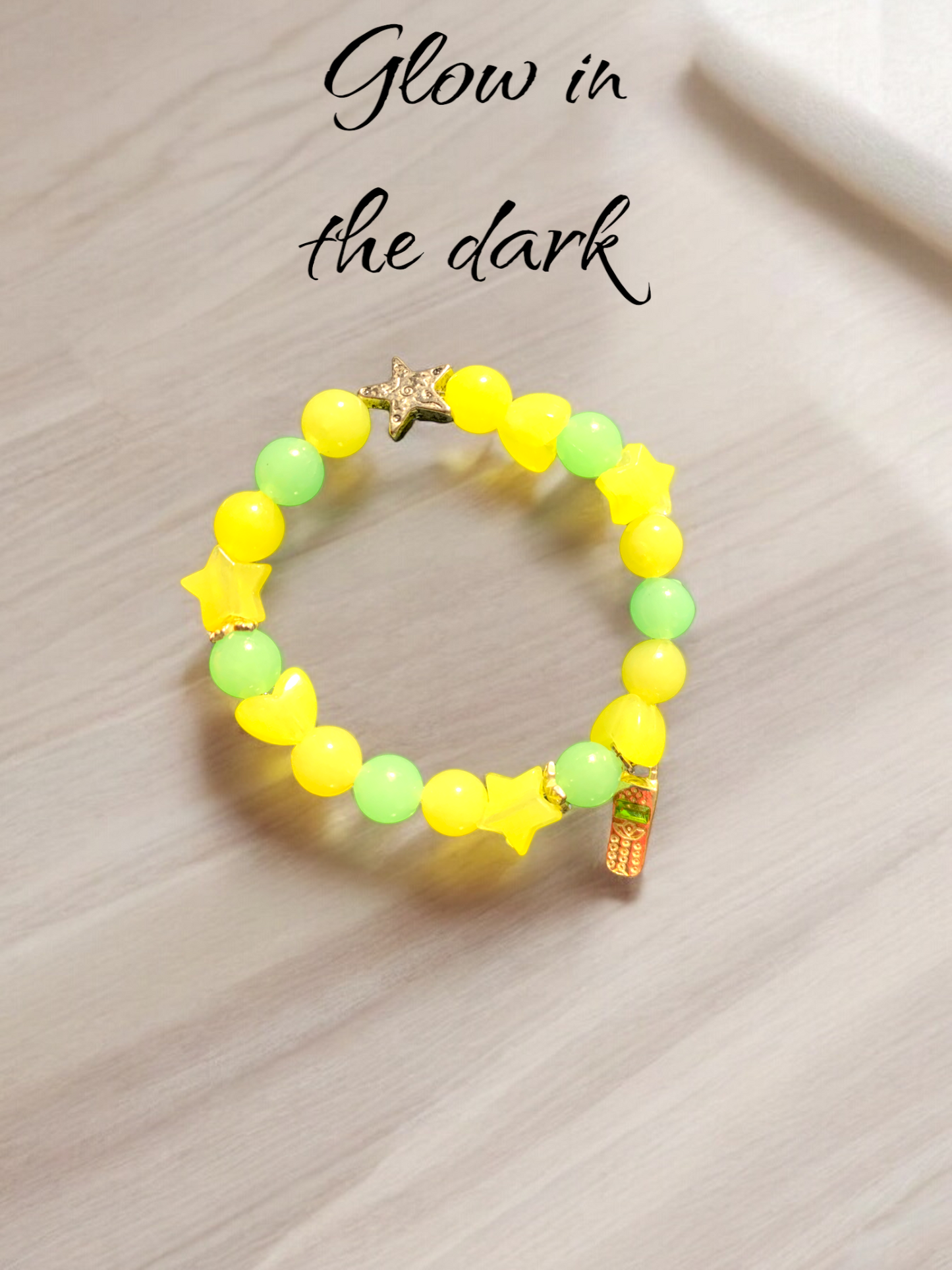 Girls' yellow glow bracelet