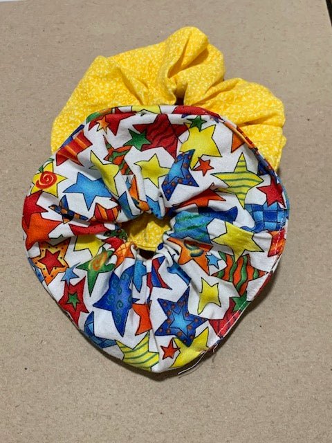 Colorful stars and yellow 2 pk scrunchies