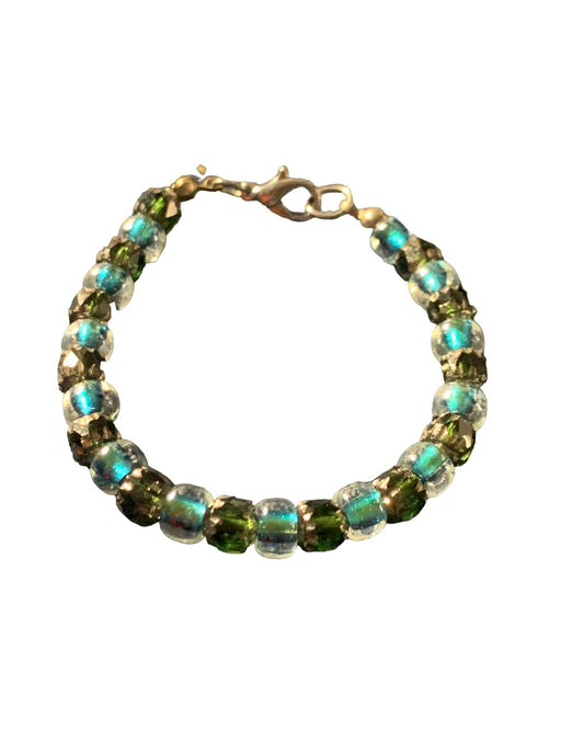 Girls' green bracelet