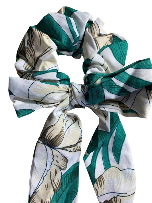 Hair scarf scrunchie- white and green